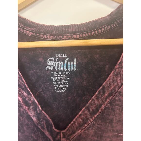 Sinful Crystal Rhinestone Angel Wing Purple Women’s Short Sleeve T-Shirt Small - Picture 8 of 11